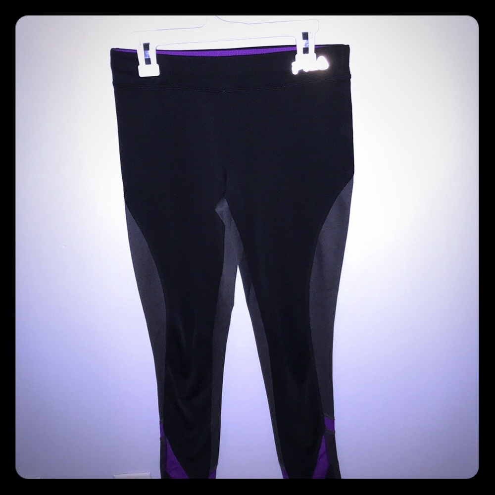Girls athletic leggings